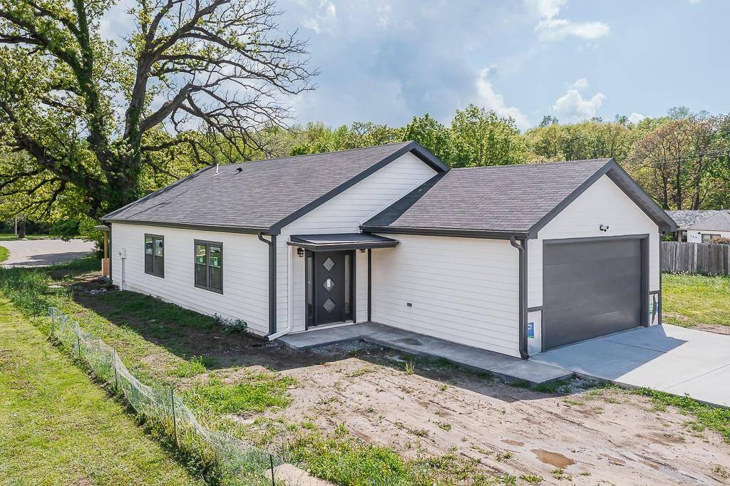 Bonner Springs, KS 66012,239 Shadyside AVE