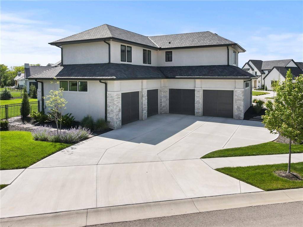 Overland Park, KS 66221,11201 W 169th ST