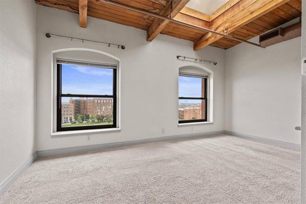 Kansas City, MO 64105,609 Central ST #1501