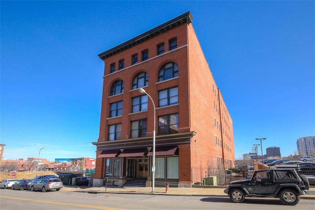 Kansas City, MO 64105,609 Central ST #1501