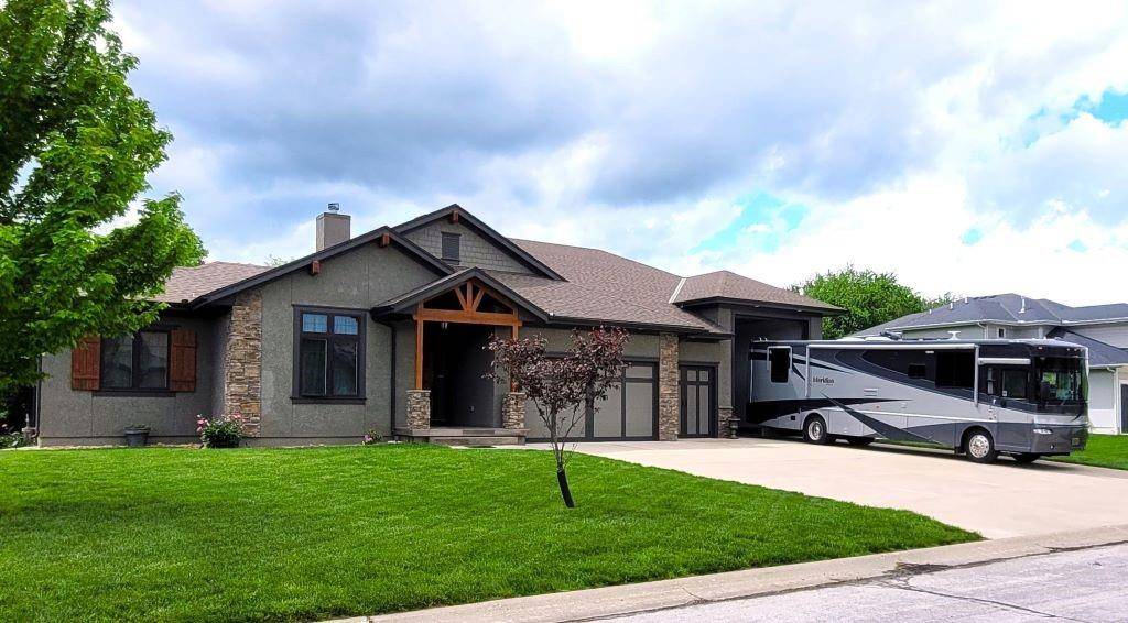 De Soto, KS 66018,9248 Scott DR