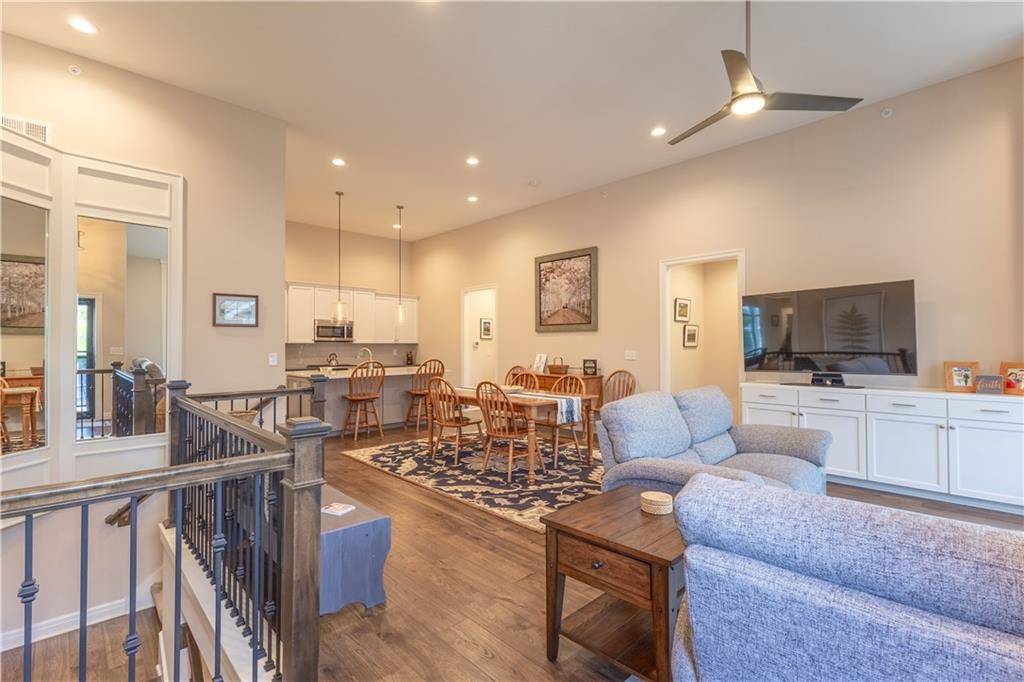 Shawnee, KS 66226,6529 Barth RD