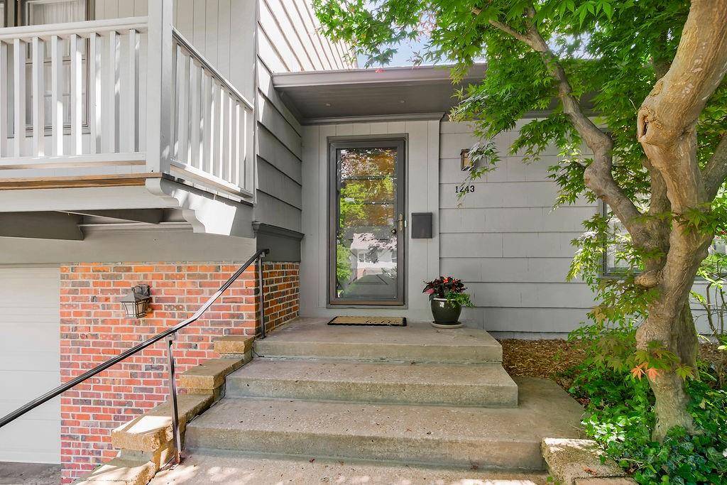 Kansas City, MO 64113,1243 W 67th TER