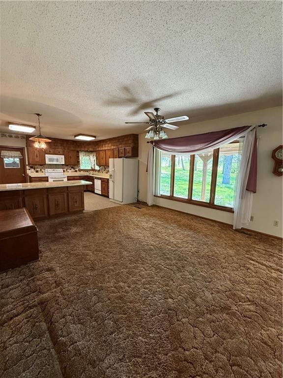 Maryville, MO 64468,21320 148 HWY