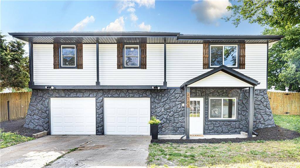 Harrisonville, MO 64701,1702 Blueberry DR