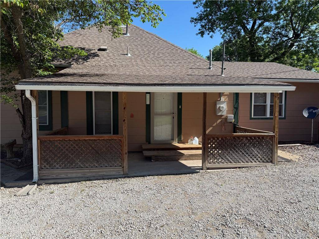 Independence, KS 67301,112 N Burns ST #N