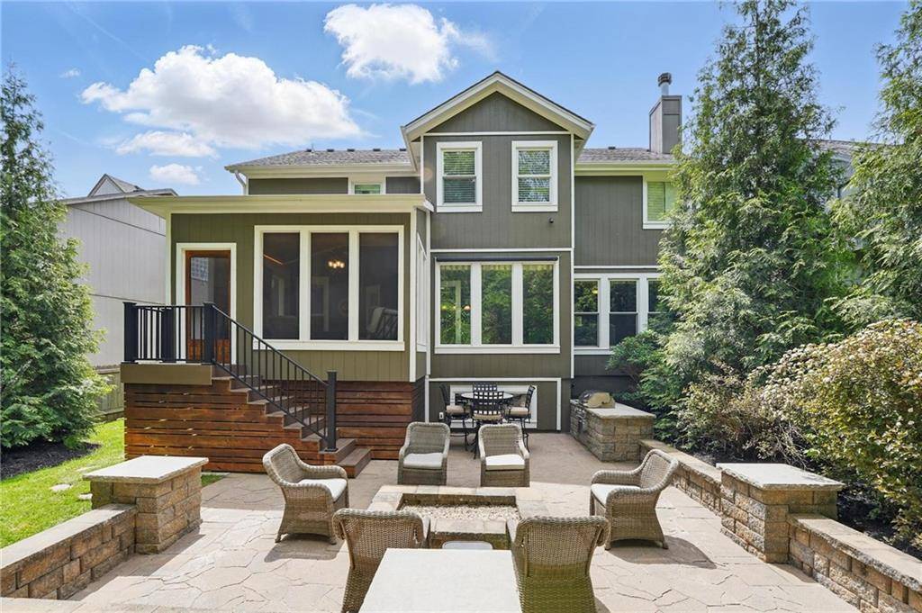 Overland Park, KS 66213,12113 Craig ST