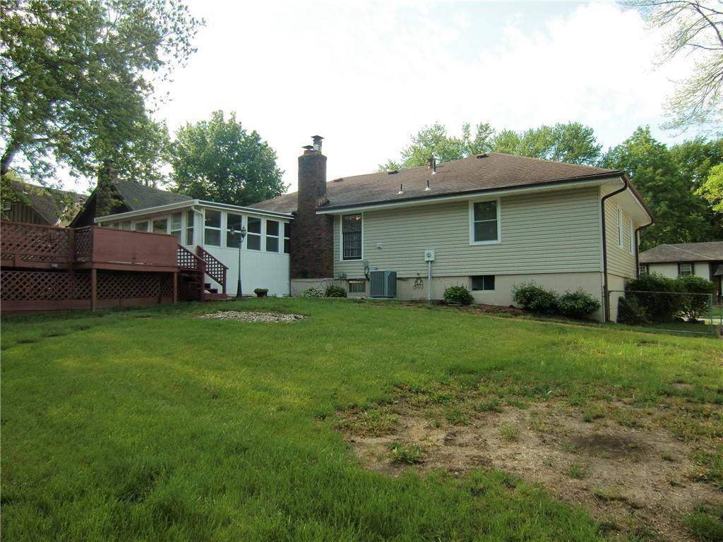 Belton, MO 64012,8008 Greenwald DR