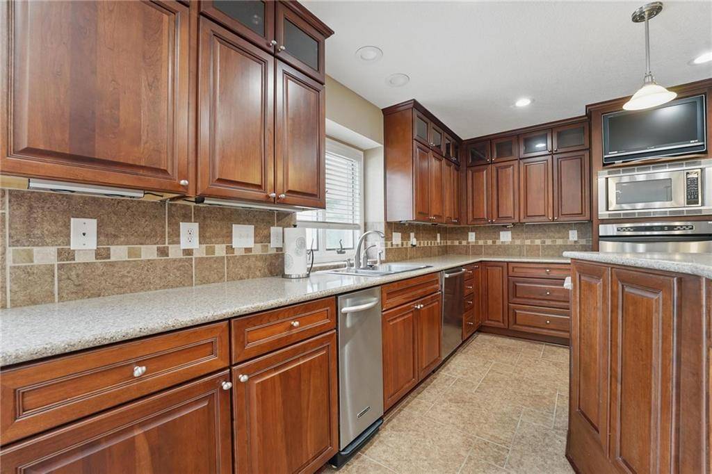 Olathe, KS 66062,14927 S Caenen LN