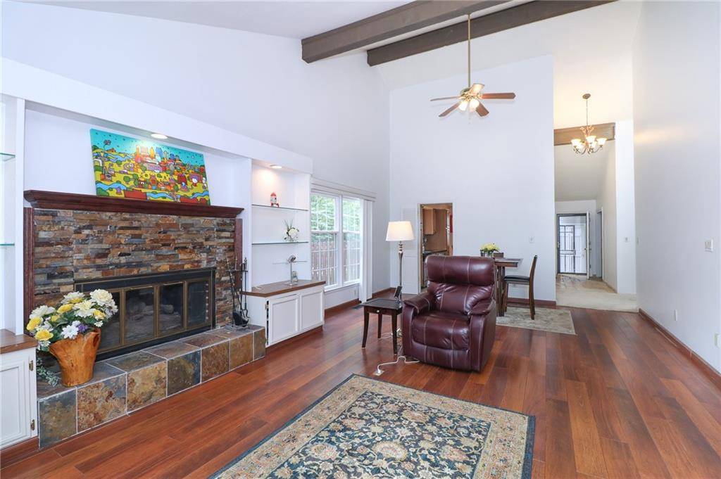 Leawood, KS 66209,2218 Condolea TER