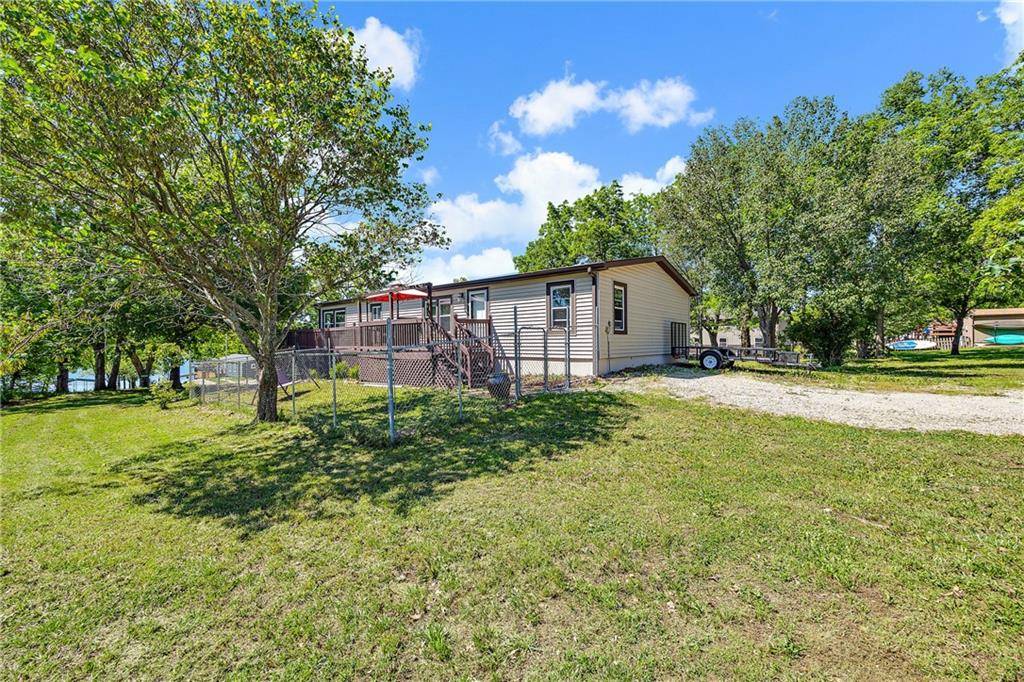 Linn Valley, KS 66040,33 Lakeview LN