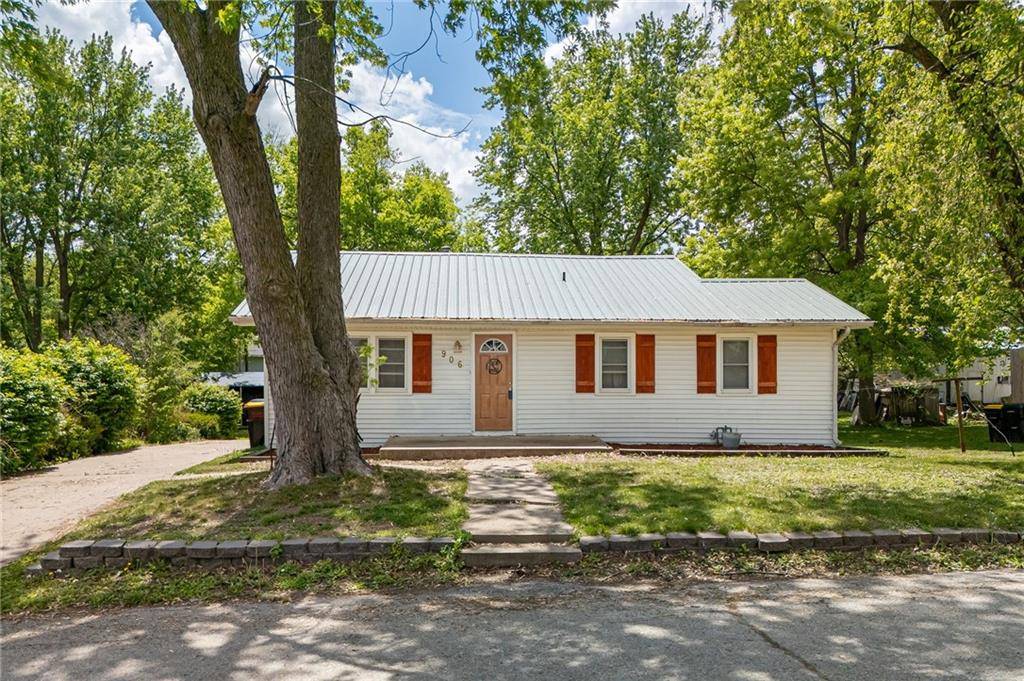 Savannah, MO 64485,906 W Pearl ST