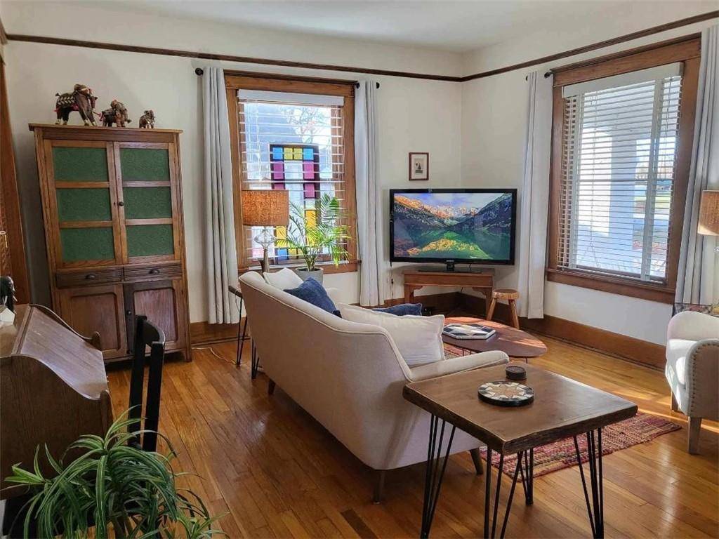 Hardin, MO 64035,418 Parkway ST