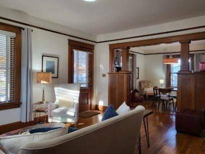 Hardin, MO 64035,418 Parkway ST