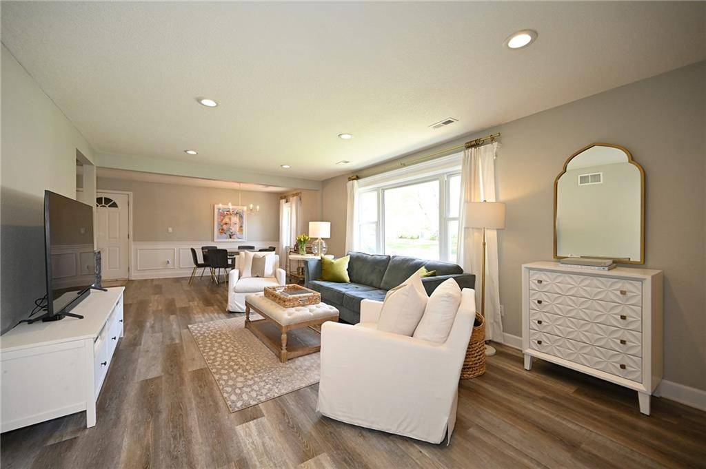 Prairie Village, KS 66208,7554 Booth DR
