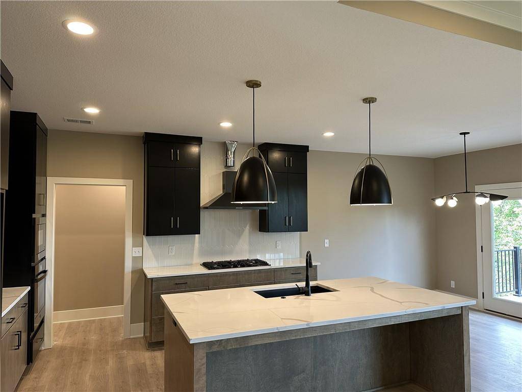 Lone Jack, MO 64070,202 E Maple ST