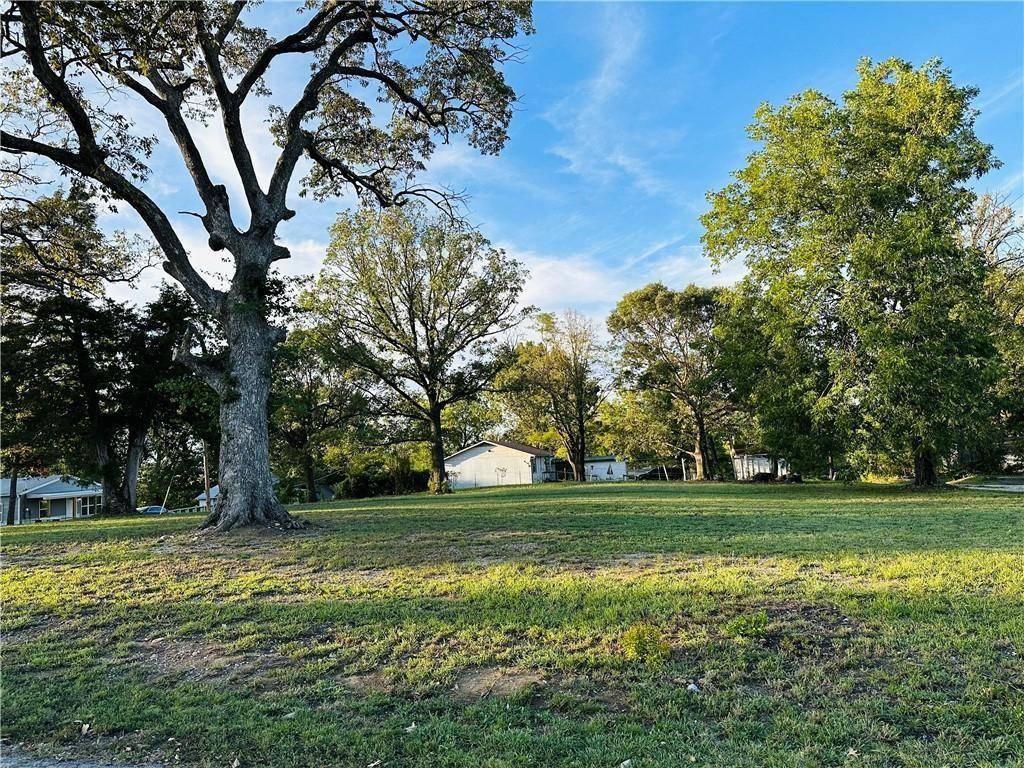 Fort Scott, KS 66701,623 Short ST