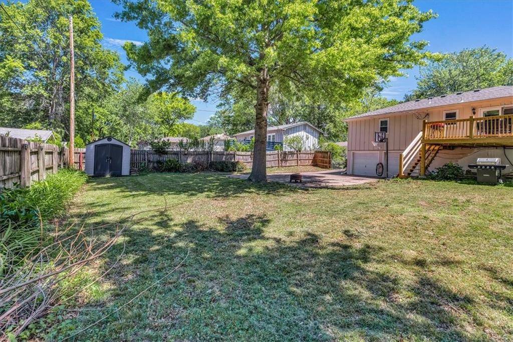 Blue Springs, MO 64014,601 NE Sunnybrook DR