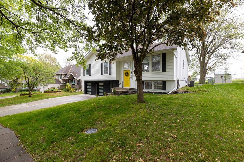 Kansas City, MO 64155,141 NW 100th TER