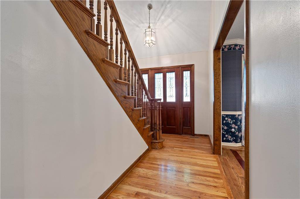 Blue Springs, MO 64014,2020 NE Waterfield DR