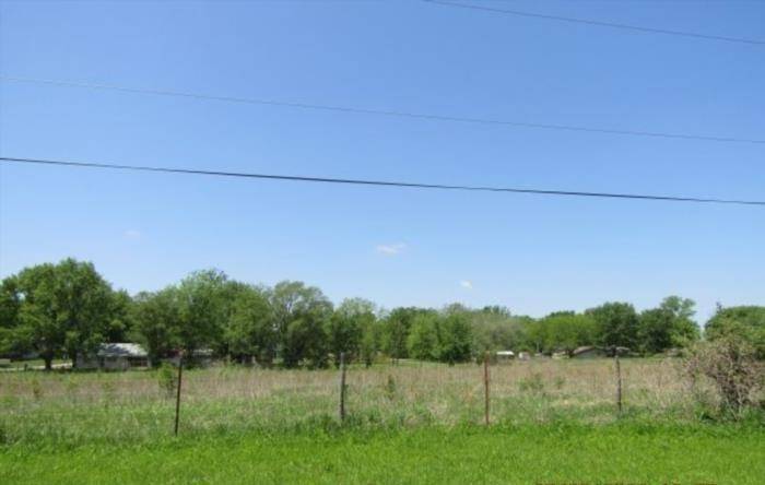 Pomona, KS 66076,214 Hayes ST