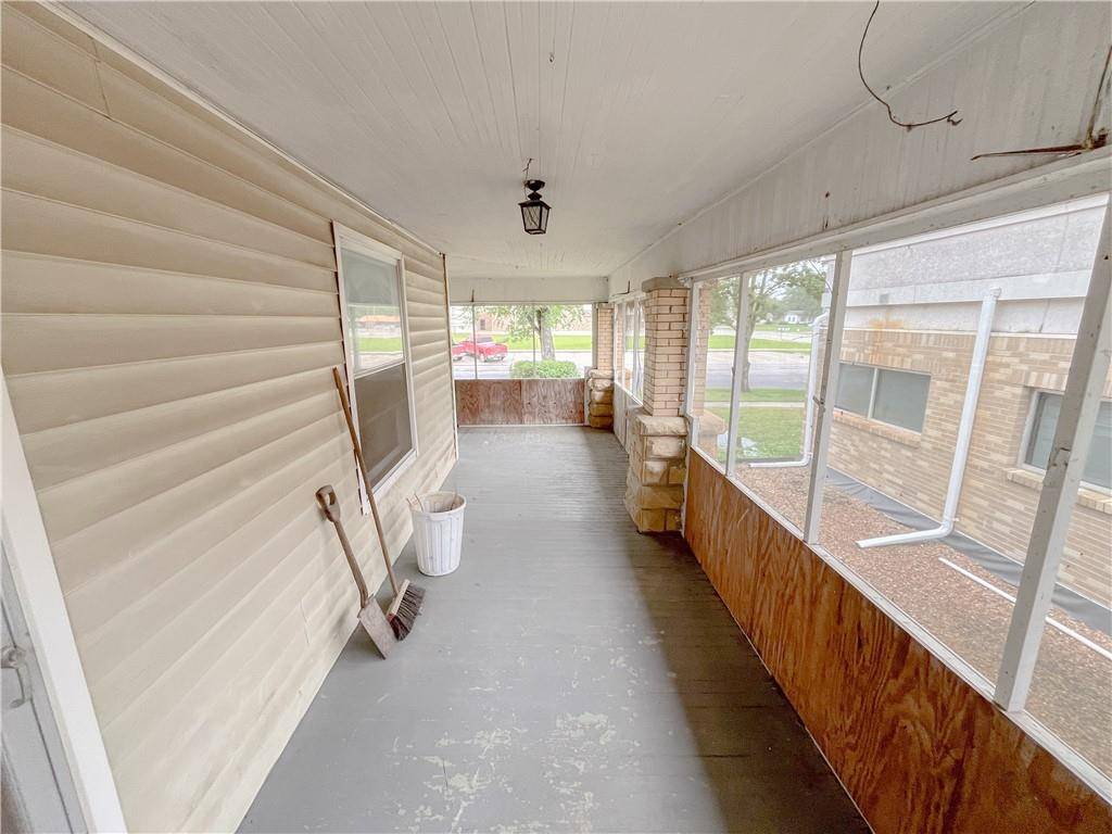 Independence, KS 67301,809 W Myrtle ST