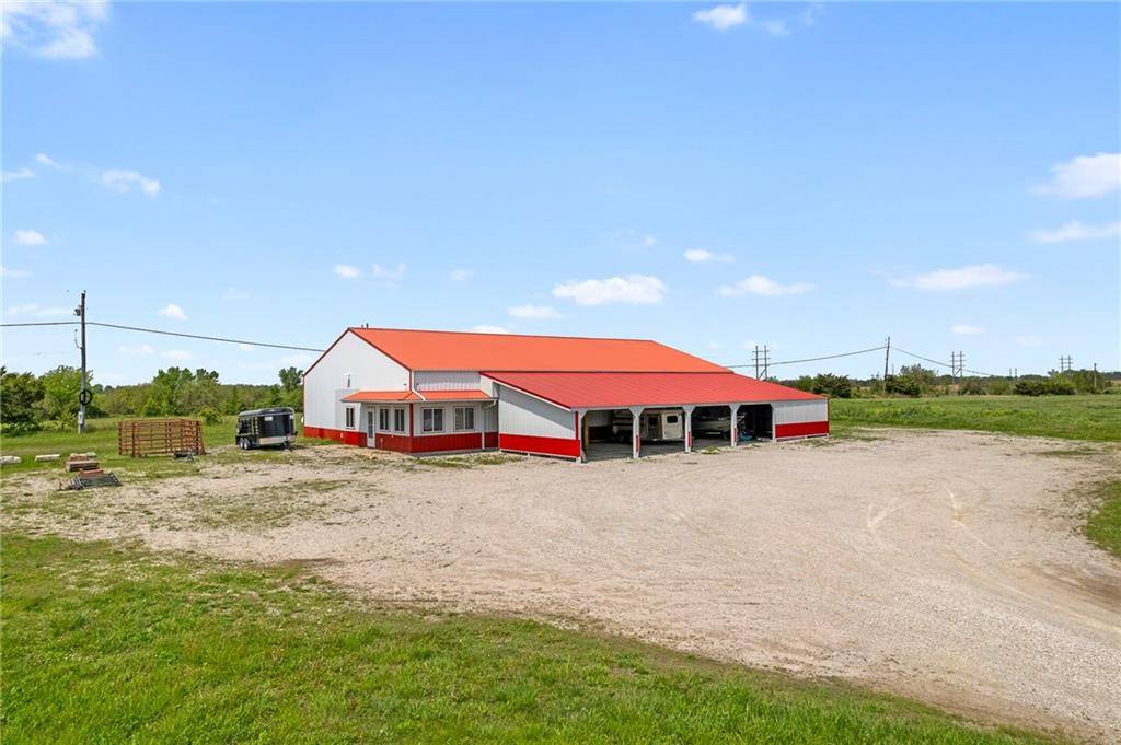 Butler, MO 64730,2506 NW 591 RD