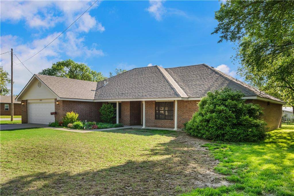 Caney, KS 67333,302 E 2nd AVE