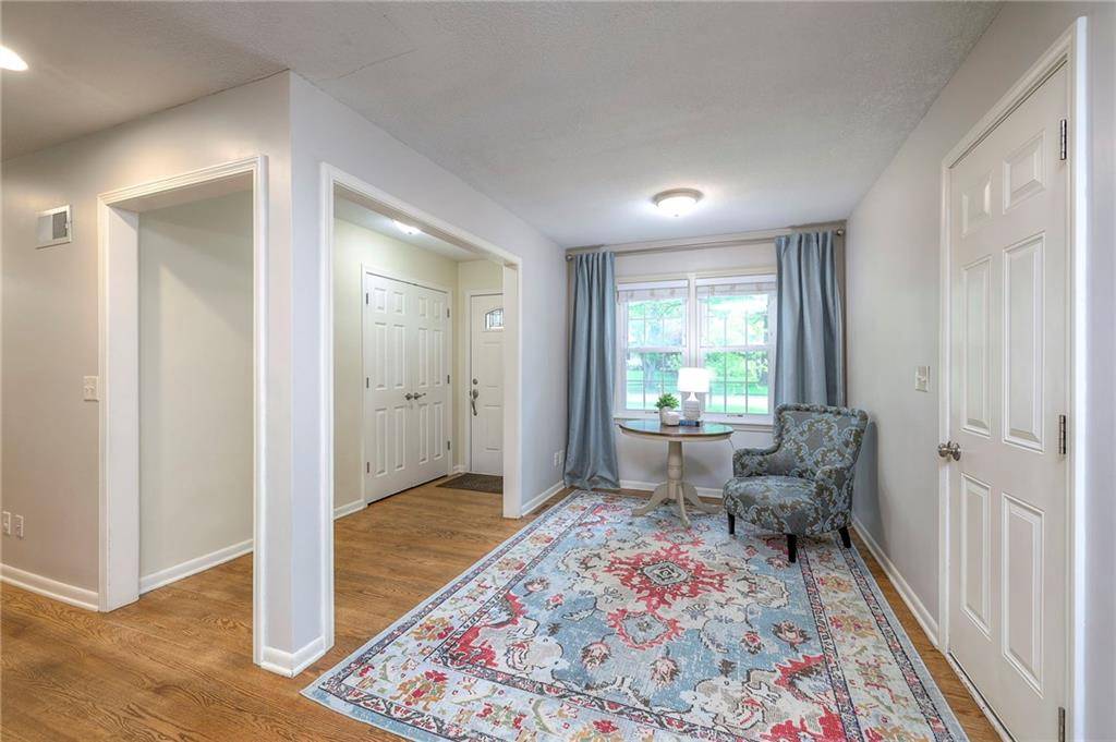 Overland Park, KS 66207,9711 ROE AVE