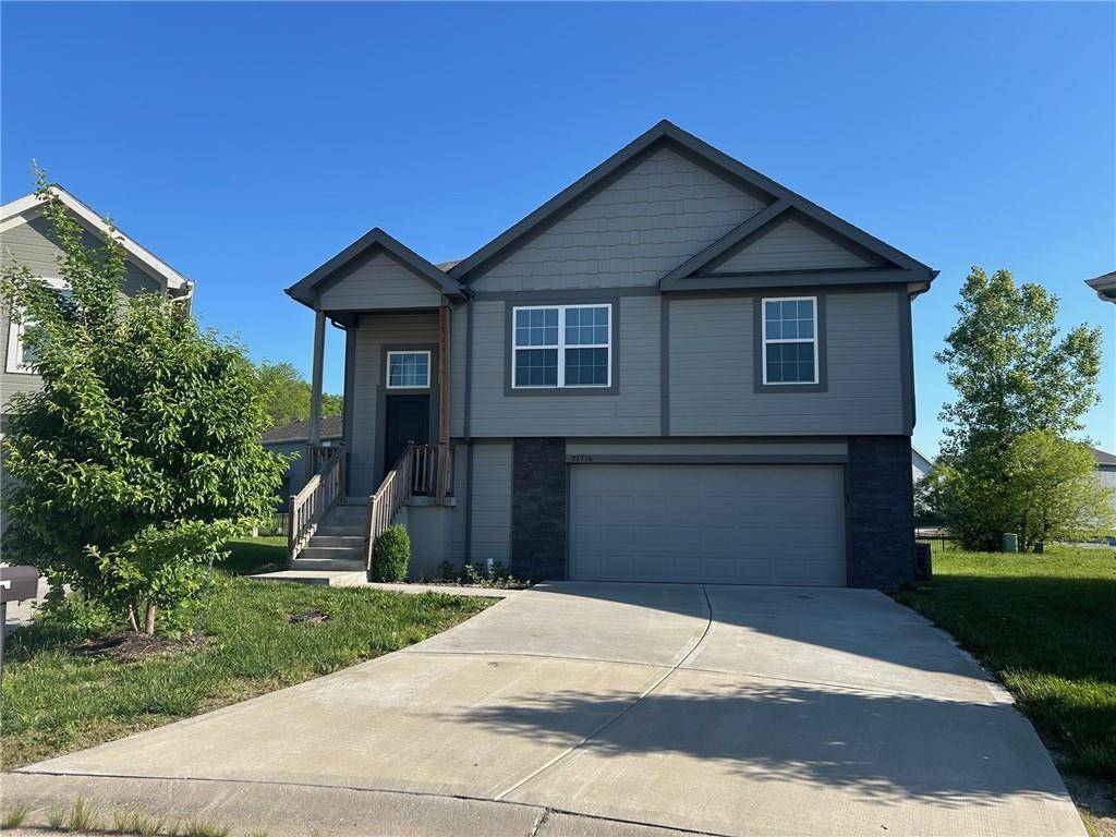 Peculiar, MO 64078,21716 Southcreek CT