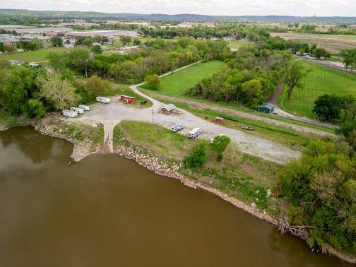 St Joseph, MO 64504,2803 SW Lower Lake RD