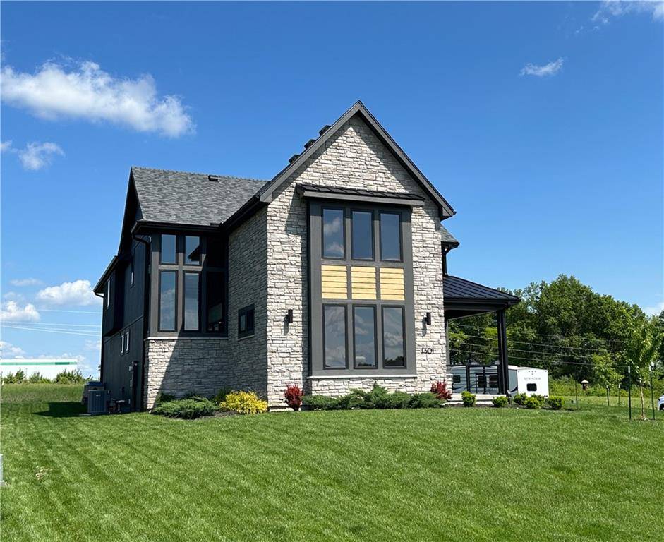 Warrensburg, MO 64093,1301 Larson AVE