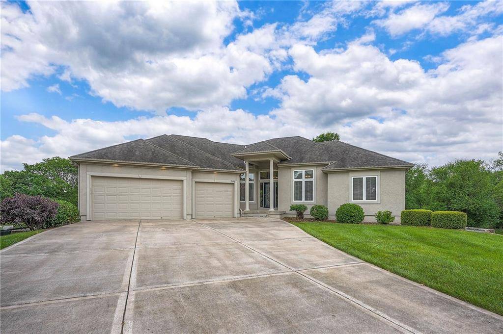 Lee's Summit, MO 64082,205 SE Hackamore DR