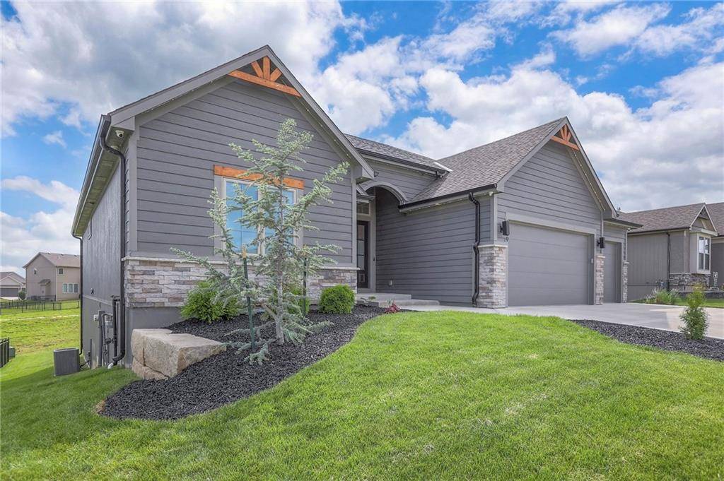 Greenwood, MO 64034,1009 Old Hickory RD
