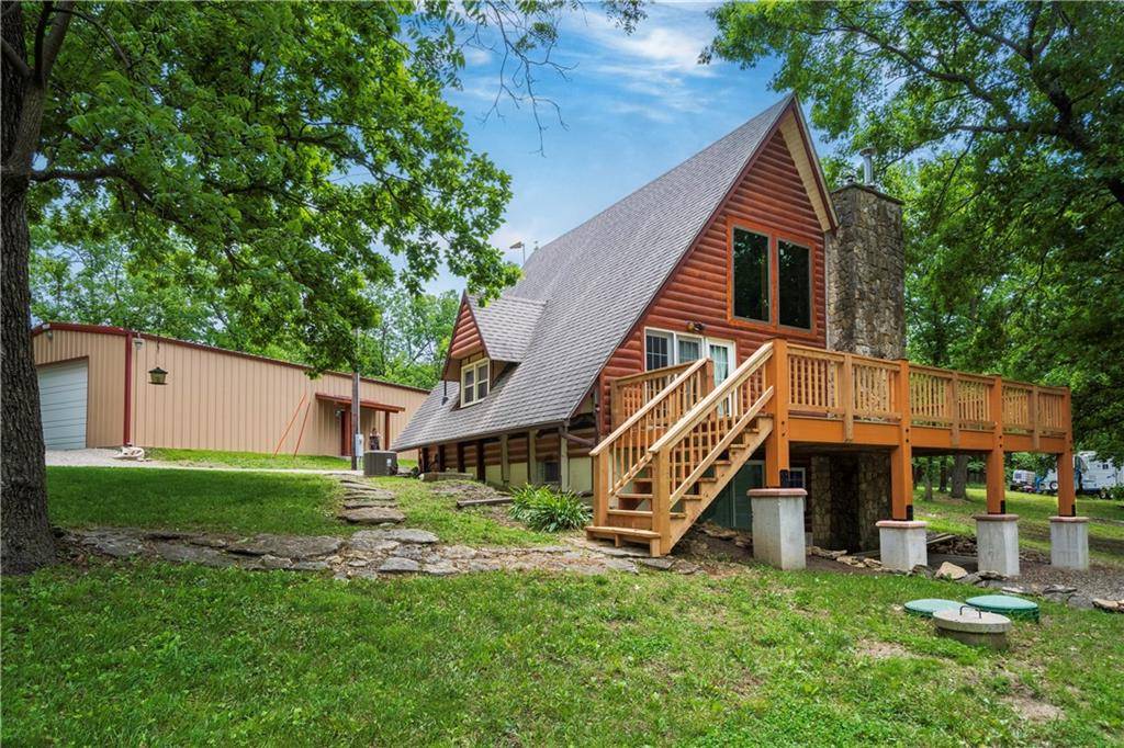 Lacygne, KS 66040,429 SE Lakeside DR