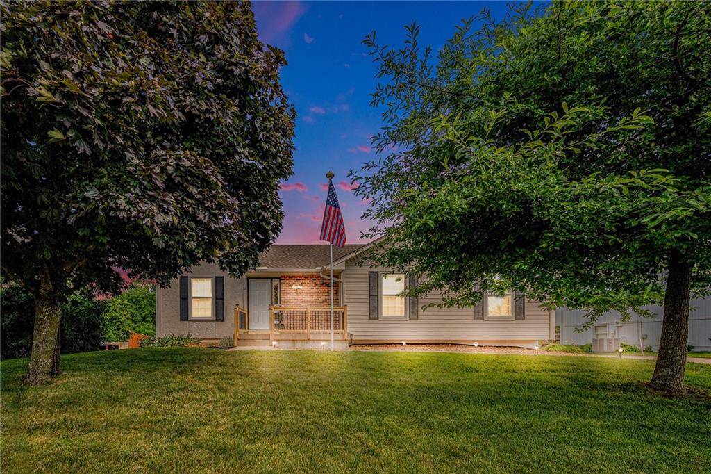 Raymore, MO 64083,811 S Park DR