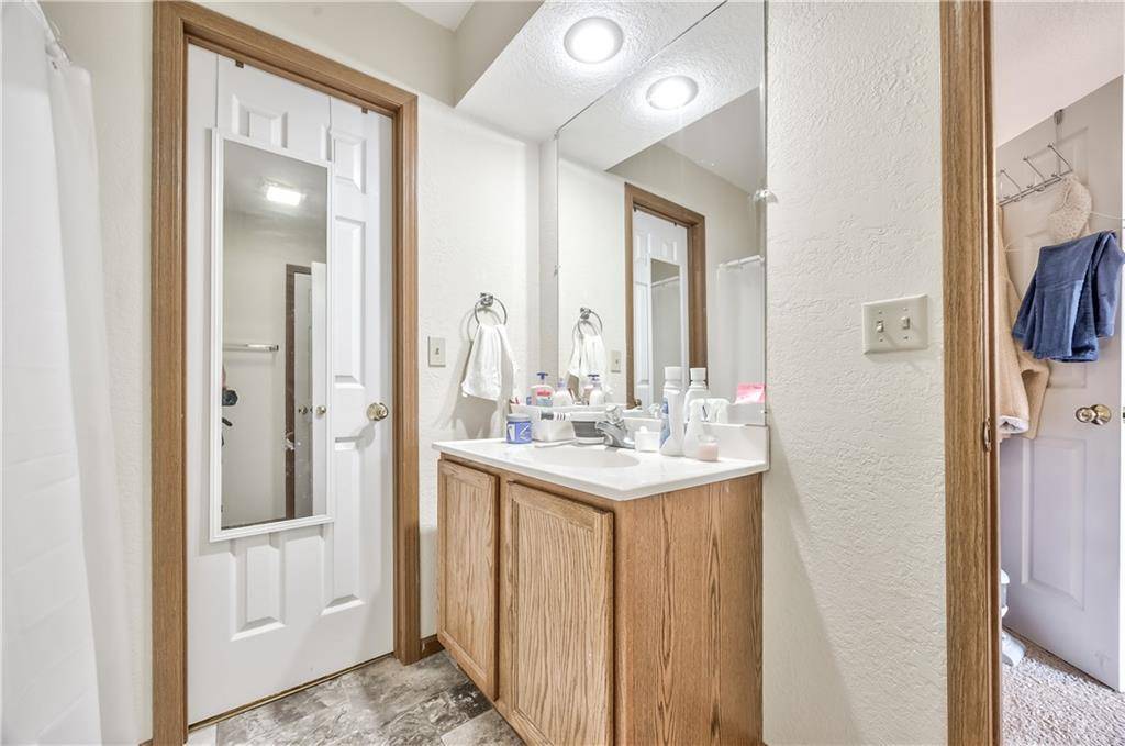 St Joseph, MO 64506,4606 Hunters Glen DR