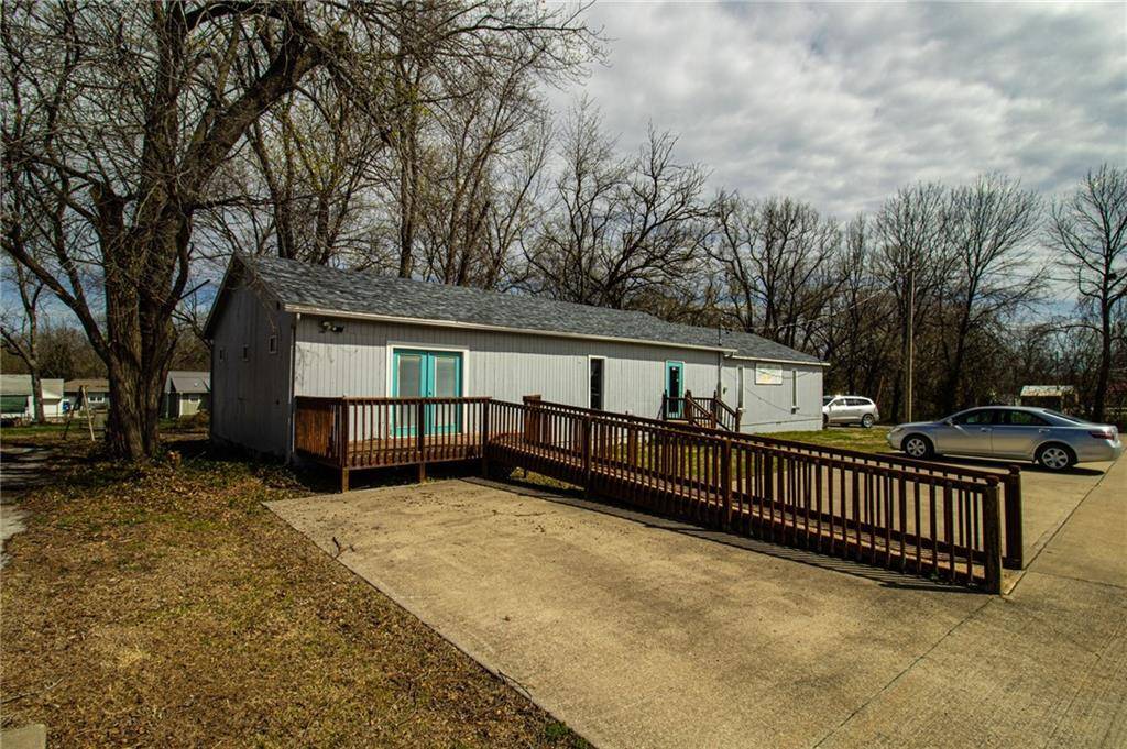 Clinton, MO 64735,727 E Ohio ST