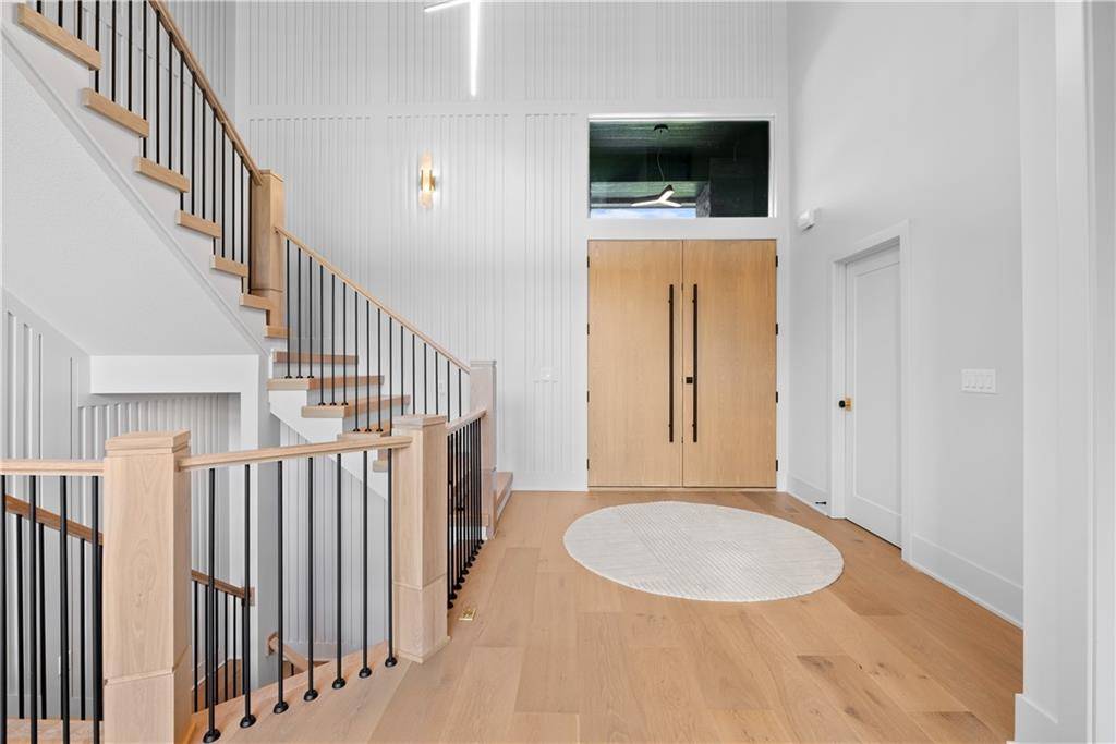 Lake Winnebago, MO 64034,4 Broken Arrow CT