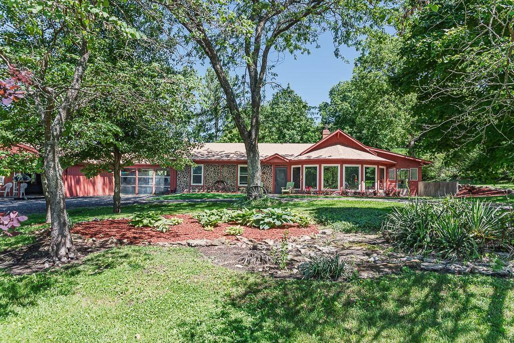 Tonganoxie, KS 66086,17347 242nd ST