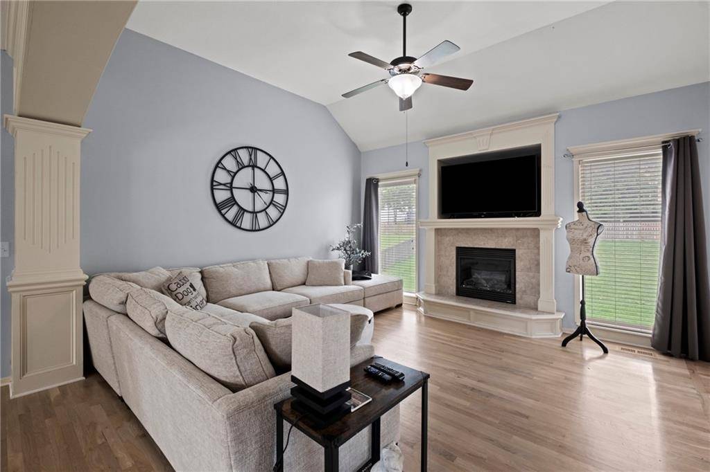 Liberty, MO 64068,1523 Honeysuckle DR