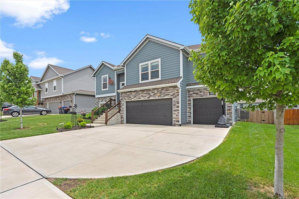 Basehor, KS 66007,16025 Craig ST