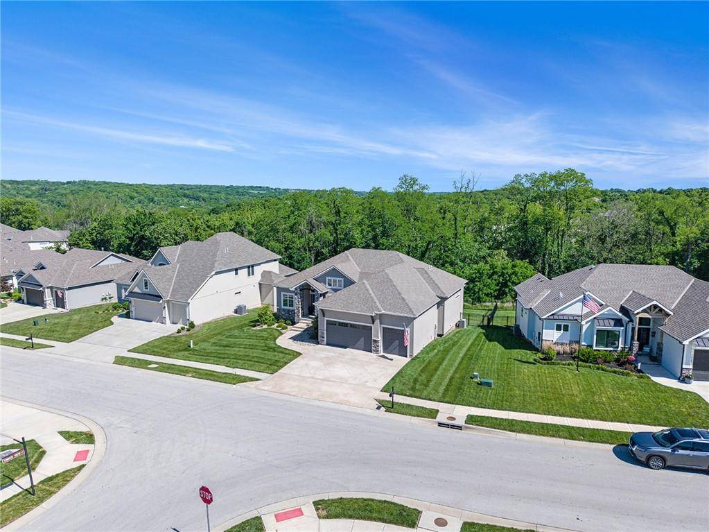 Parkville, MO 64152,14814 Thousand Oaks PL