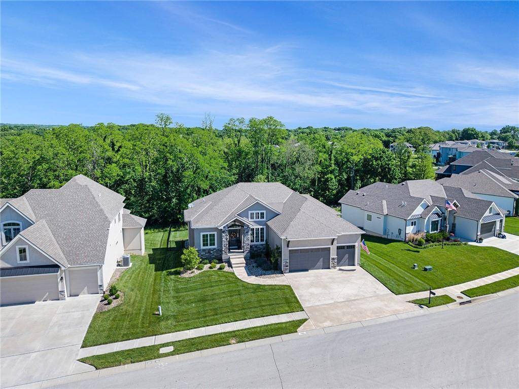 Parkville, MO 64152,14814 Thousand Oaks PL