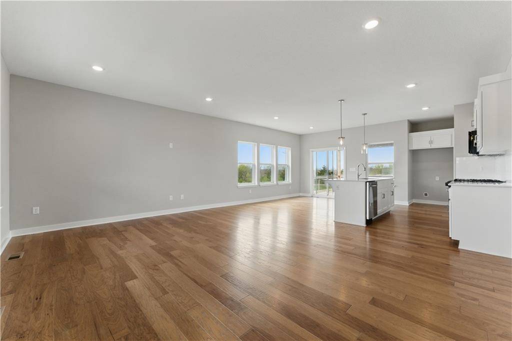 Raymore, MO 64083,400 Meadowlark DR