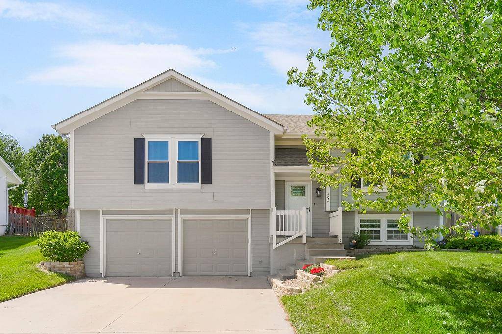 Raymore, MO 64083,402 Cheyenne DR