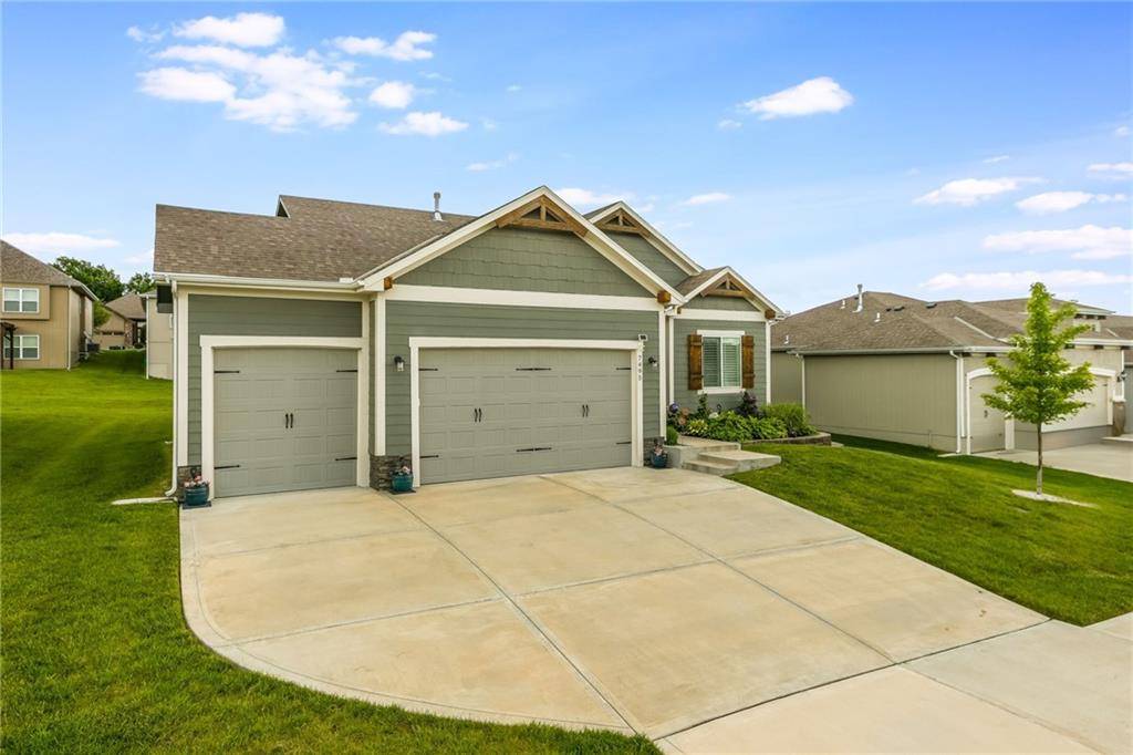 Parkville, MO 64152,7495 NW Chambers CT