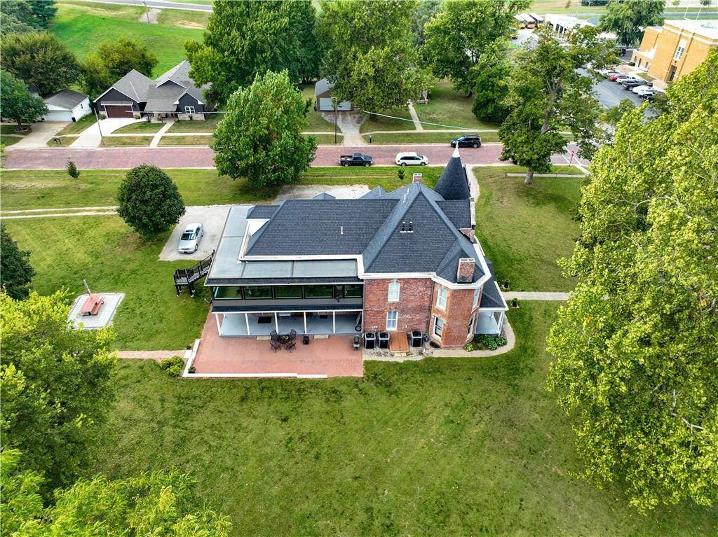 Troy, KS 66087,433 W State ST