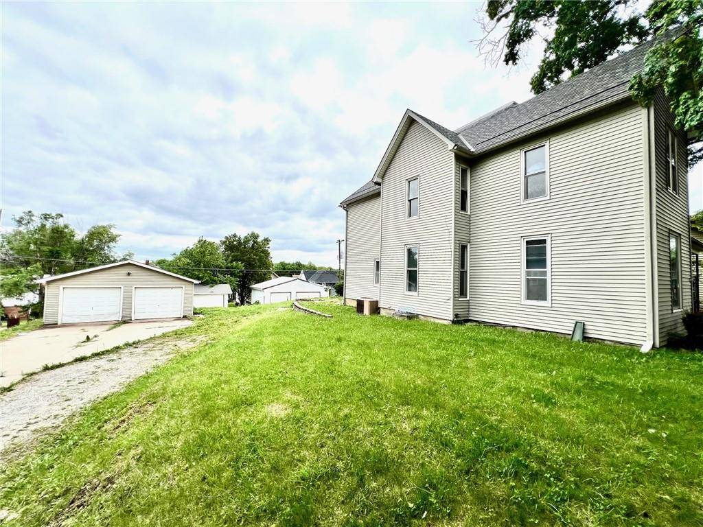St Joseph, MO 64507,3011 Seneca ST