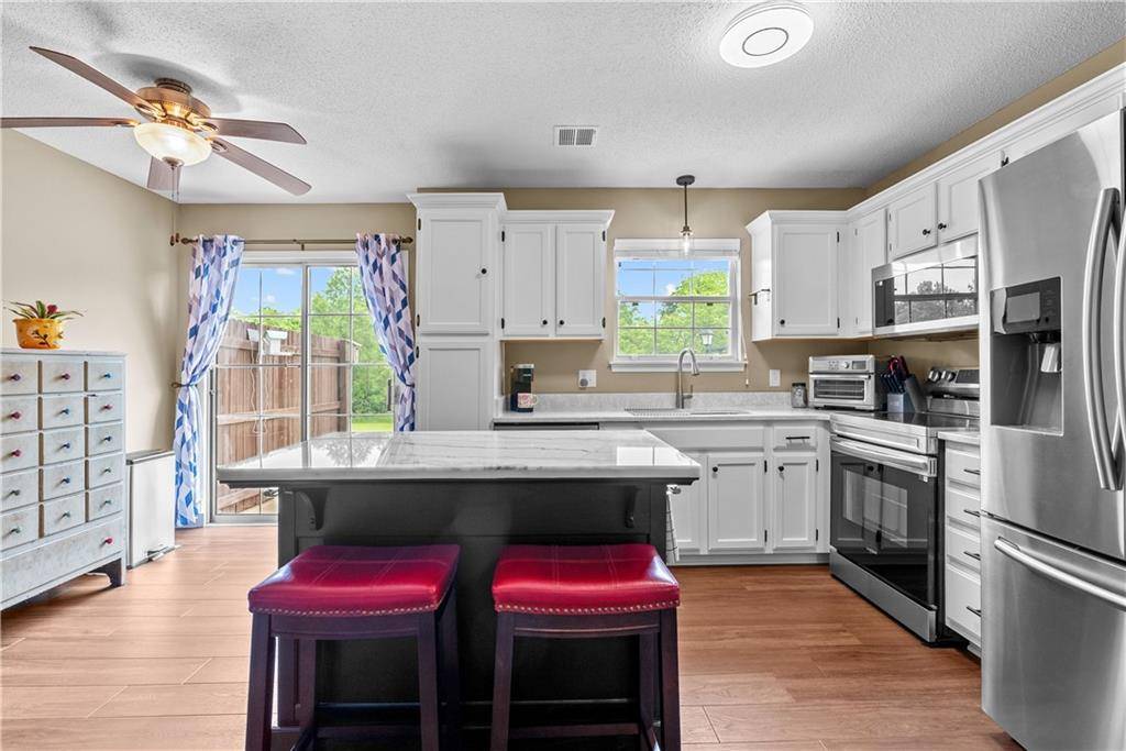 Lee's Summit, MO 64064,5573 NW Moonlight Meadow DR